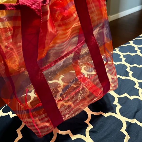 EUc pink striped mesh beach tote - Picture 2 of 6